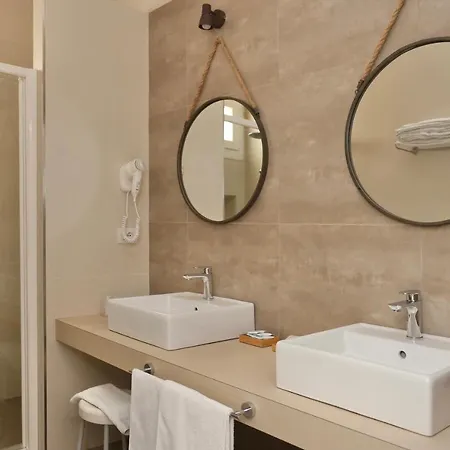 Hotel Flora Cattolica