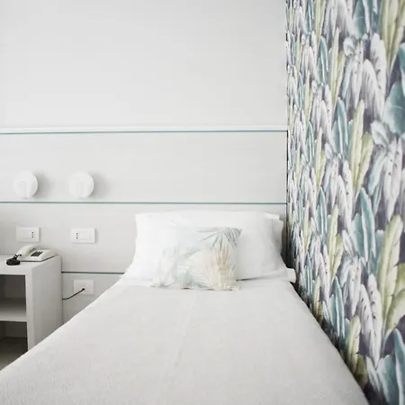 Flora Szálloda Cattolica